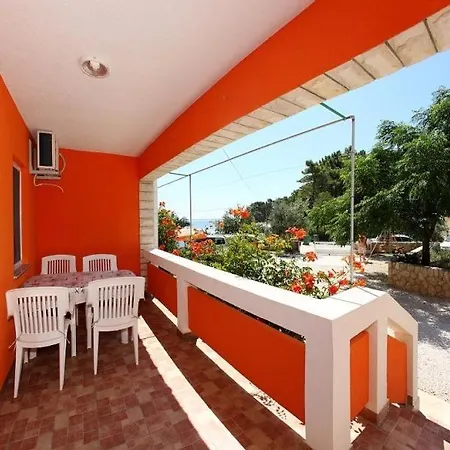 In With Balcony, Air Conditioning, Wi-fi Apartment Vir