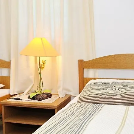 In With Balcony, Air Conditioning, Wi-fi * Vir