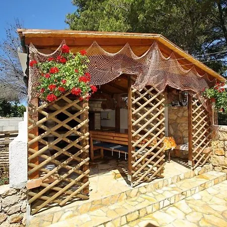 In With Balcony, Air Conditioning, Wi-fi *