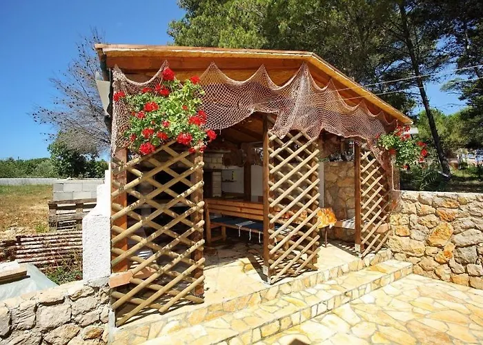 In With Balcony, Air Conditioning, Wi-fi *